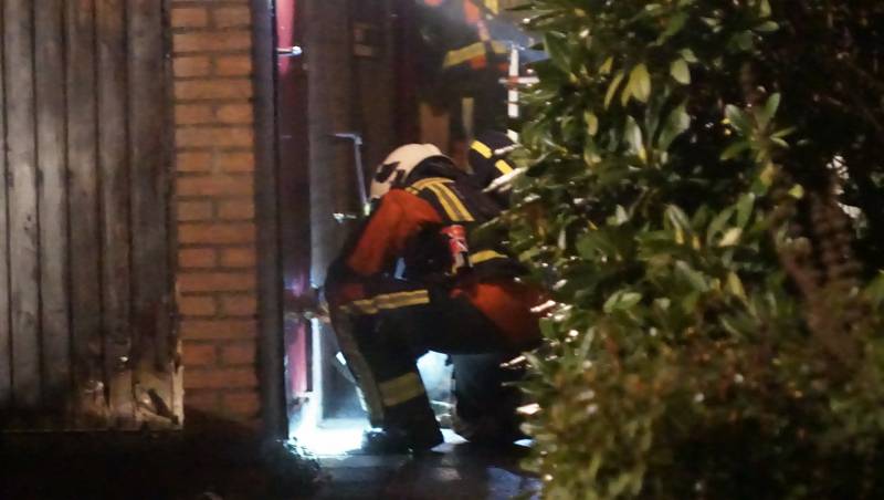 Autobrand slaat over naar garage