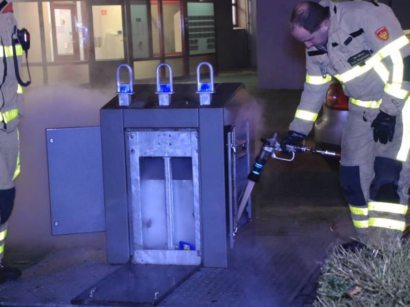 Brand ontstaan in ondergrondse container