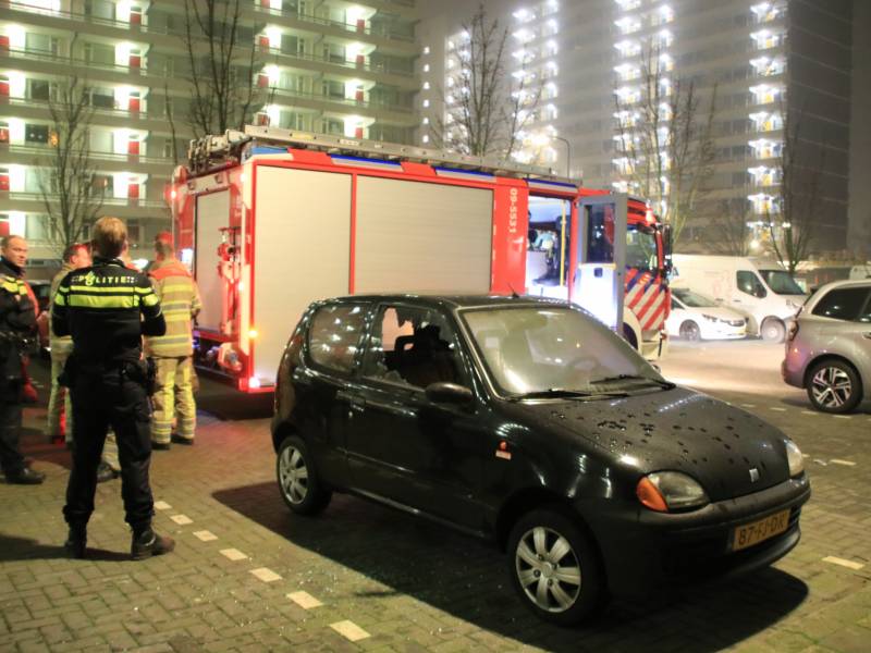 Auto in brand gestoken