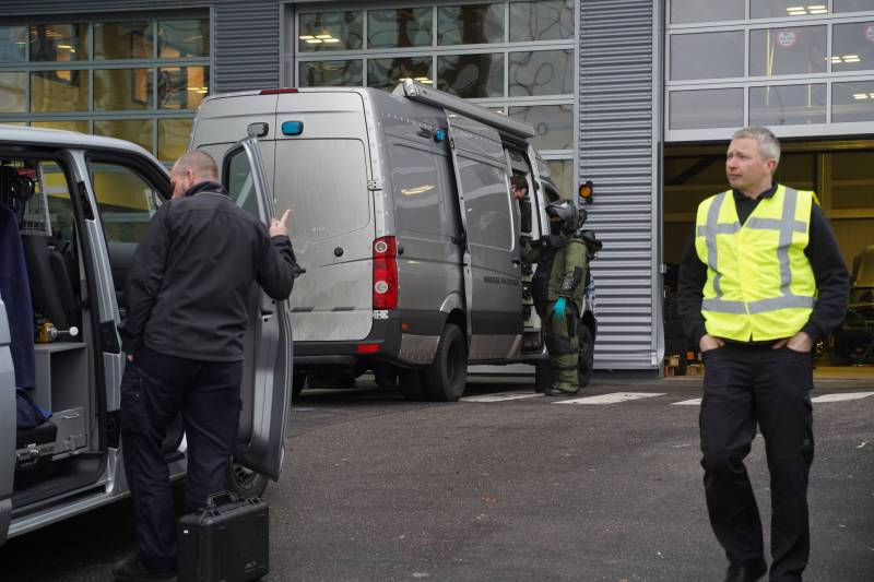 Verdacht pakket afgeleverd bij Mercedes-dealer