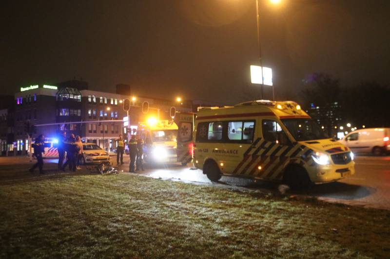 Fietsers aangereden door politieauto