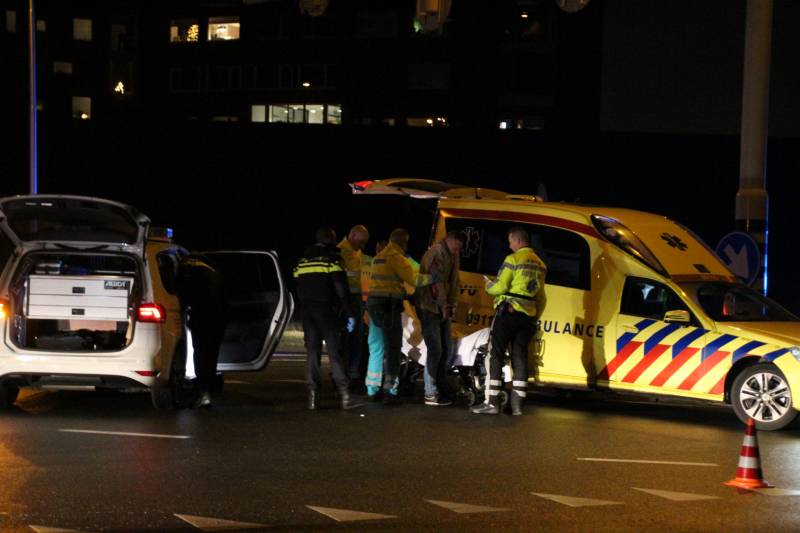 Meerdere voertuigen botsen voor oprit snelweg