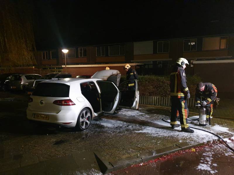 Auto verwoest door brand