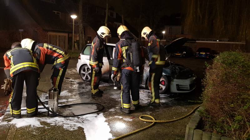 Auto verwoest door brand