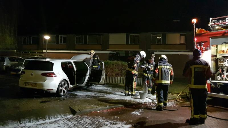 Auto verwoest door brand