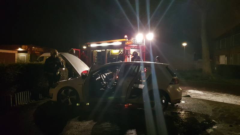 Auto verwoest door brand