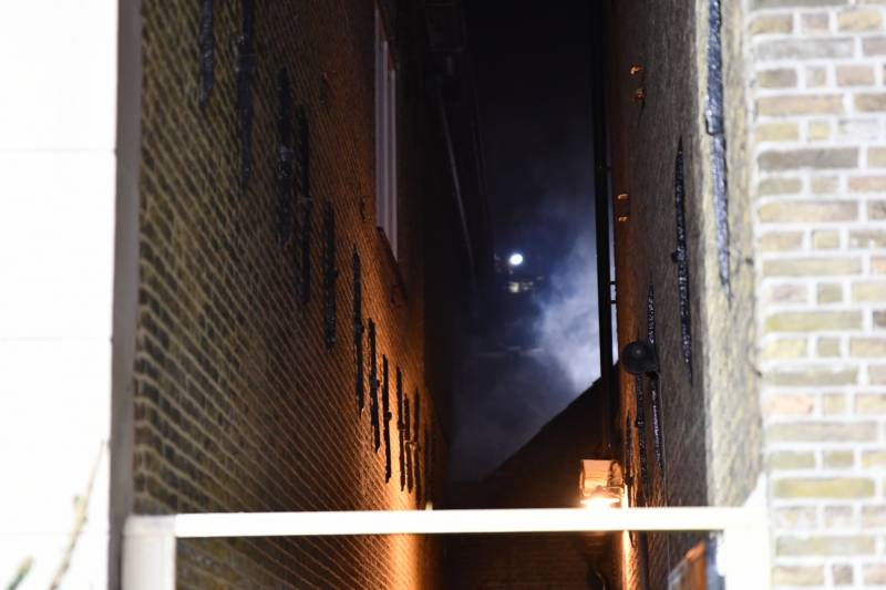 Grote brand historisch pand, brand moeilijk te bestrijden