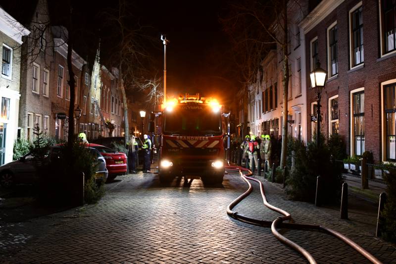 Grote brand historisch pand, brand moeilijk te bestrijden