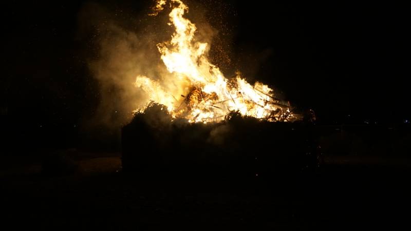 Veel bekijks bij kerstboom verbranding