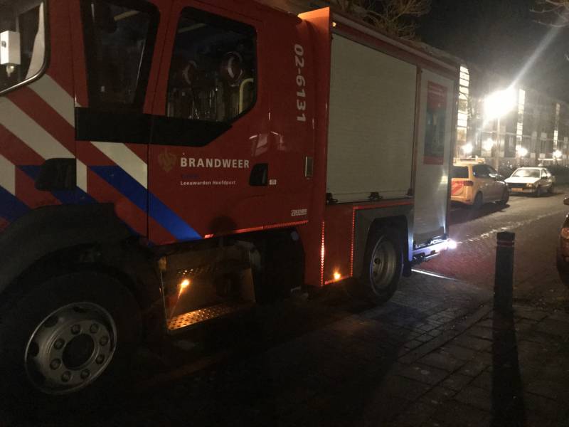 Brandweer verricht metingen na gaslucht