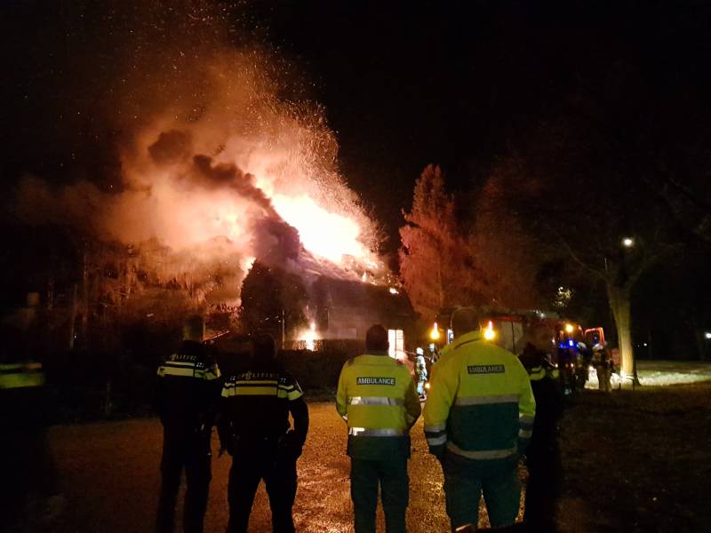 Leegstaande woning verwoest door brand