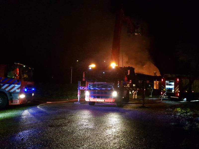 Leegstaande woning verwoest door brand