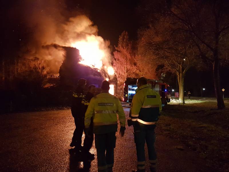 Leegstaande woning verwoest door brand