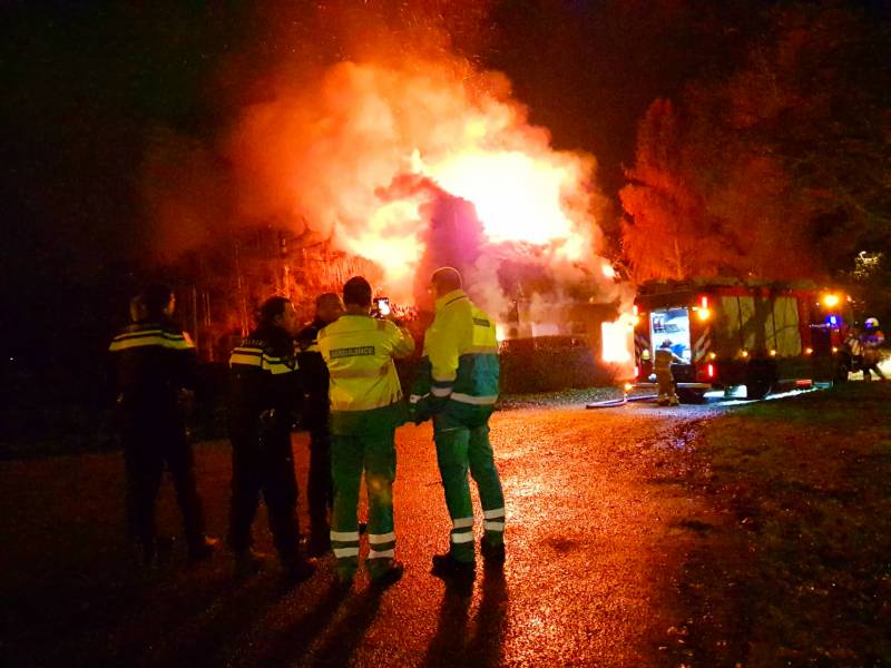 Leegstaande woning verwoest door brand