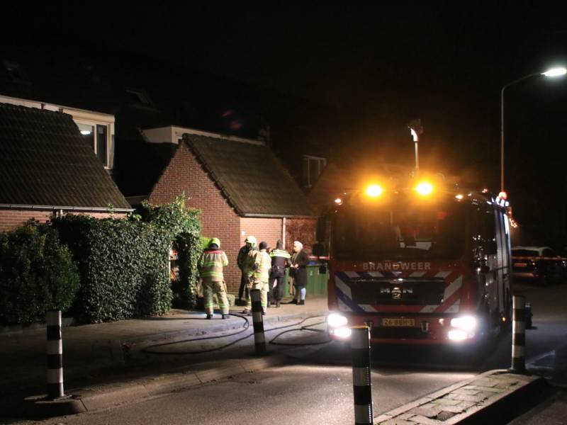 Gewonde en veel rook bij brand in woning
