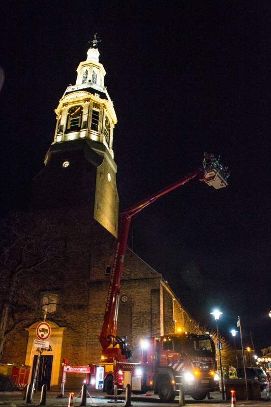 Brandweer oefent enorme brand in toren Grote Kerk