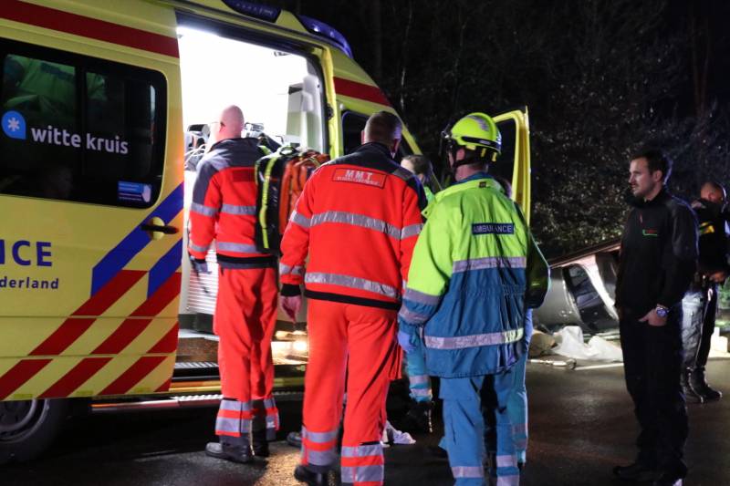 Auto over de kop geslagen
