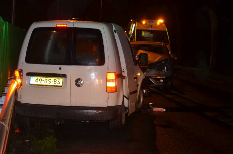 Gewonden en forse schade na aanrijding