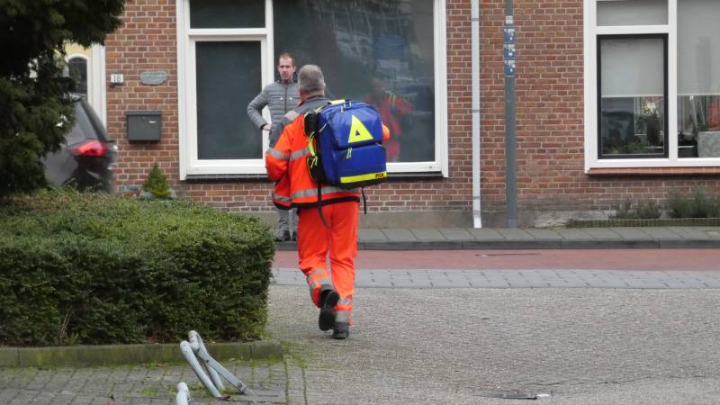 Persoon gewond na botsing met auto