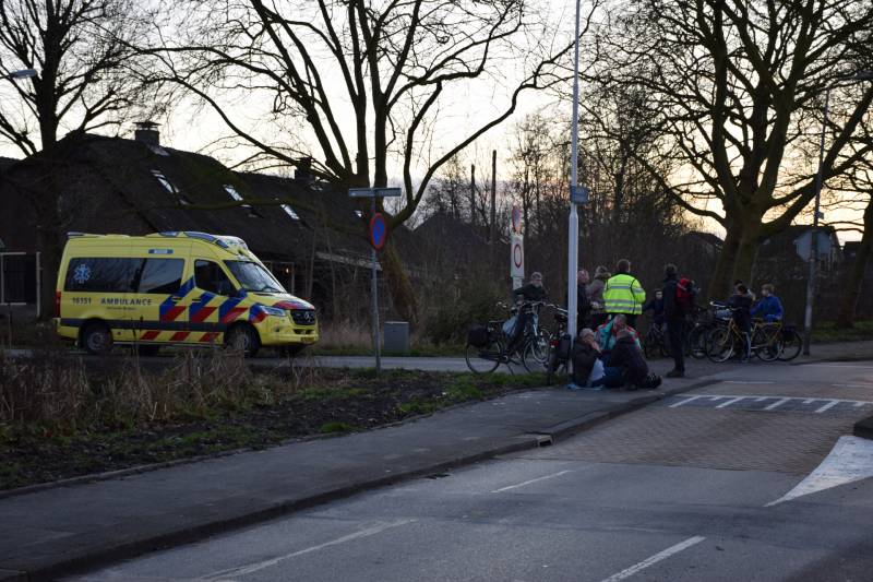 Twee fietsers gewond na botsing