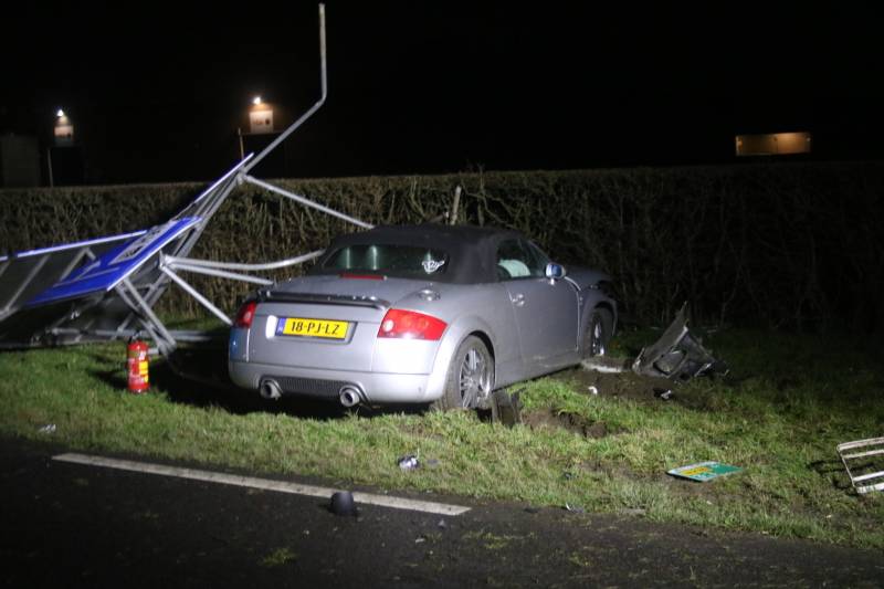 Flinke schade en gewonden na kop-staart aanrijding