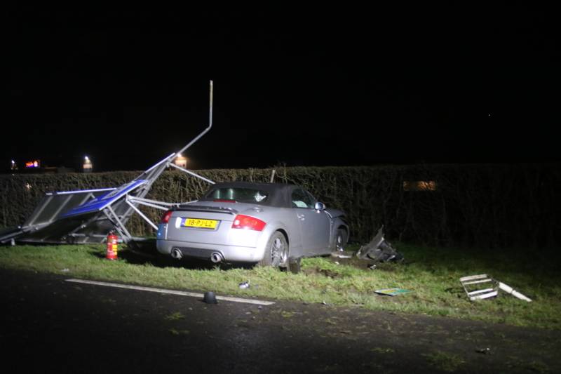 Flinke schade en gewonden na kop-staart aanrijding