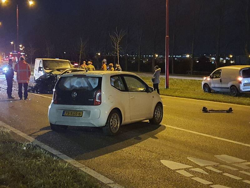 Forse schade en gewonde na aanrijding