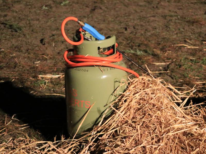 Jaarlijkse kerstboomverbranding druk bezocht