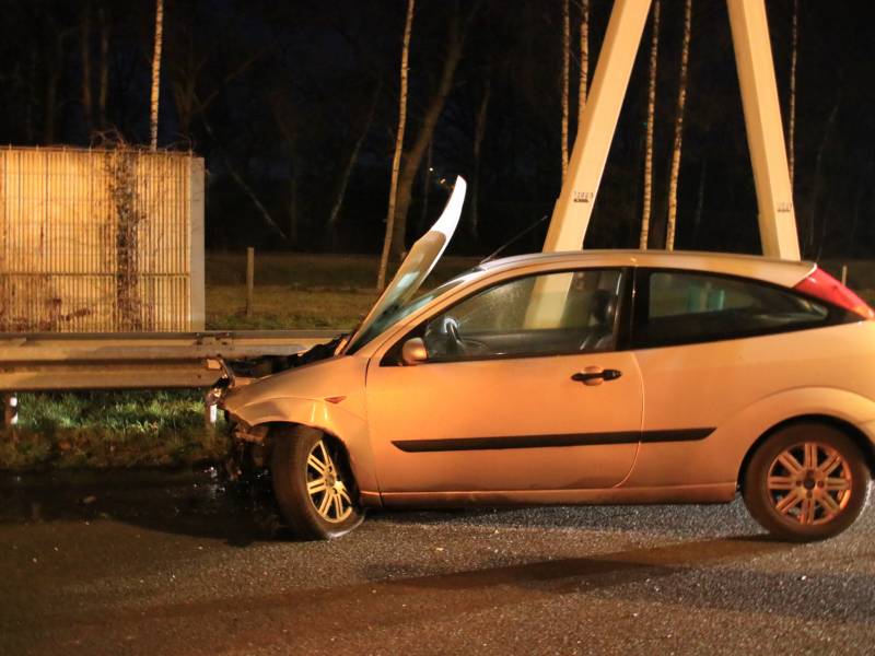 Beschonken bestuurder aangehouden na eenzijdige aanrijding op snelweg