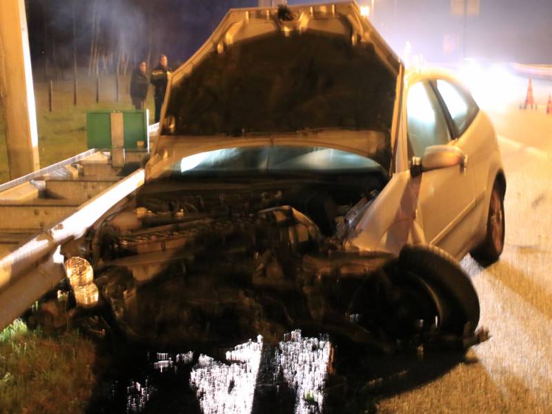 Beschonken bestuurder aangehouden na eenzijdige aanrijding op snelweg