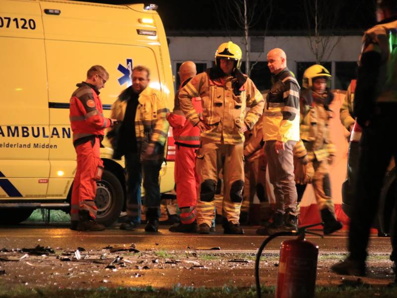 Man overleden na frontale aanrijding met vrachtwagen