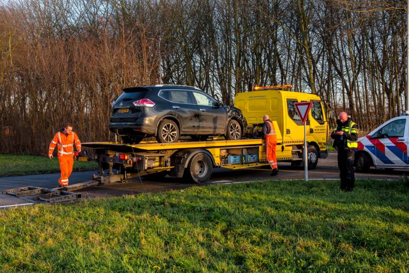 Auto's zwaar beschadigd na ongeval