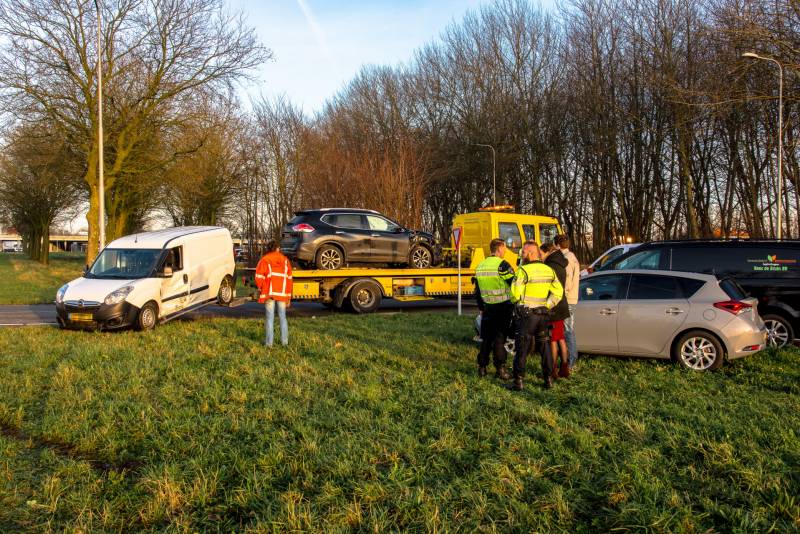 Auto's zwaar beschadigd na ongeval