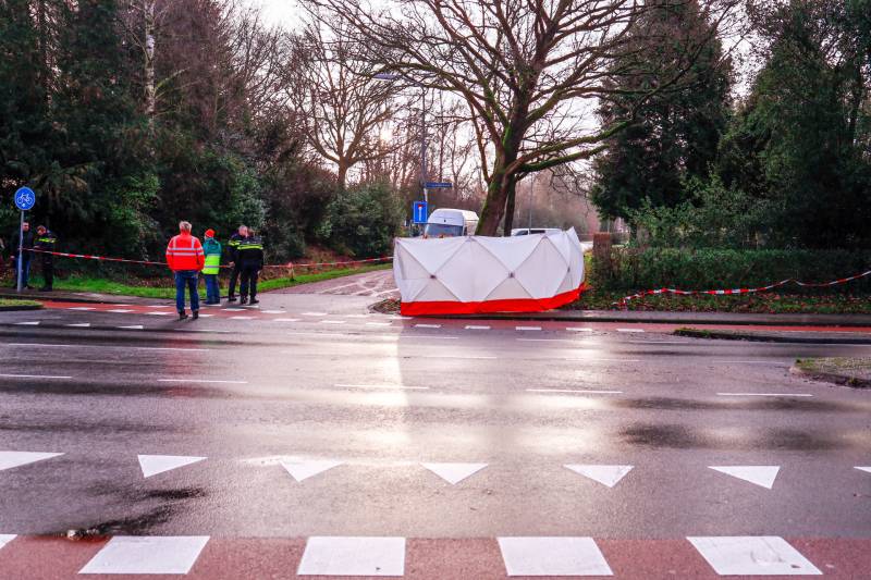 Dode aangetroffen voor begraafplaats