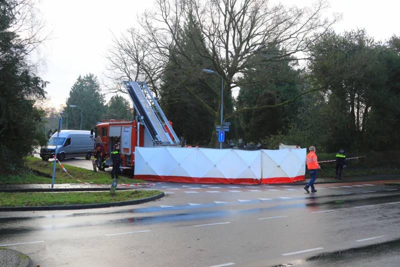 Dode aangetroffen voor begraafplaats