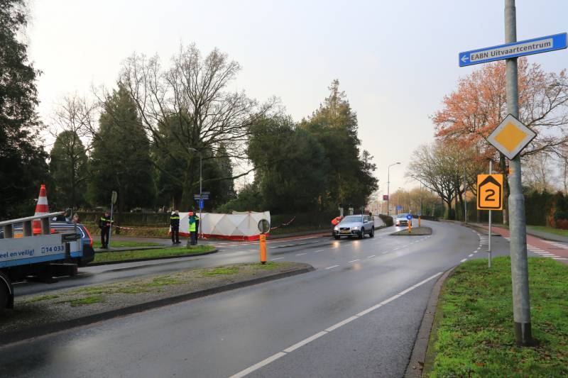 Dode aangetroffen voor begraafplaats