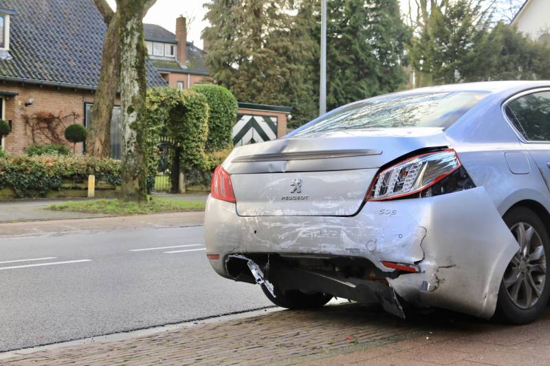 Veel schade bij kop-staart botsing