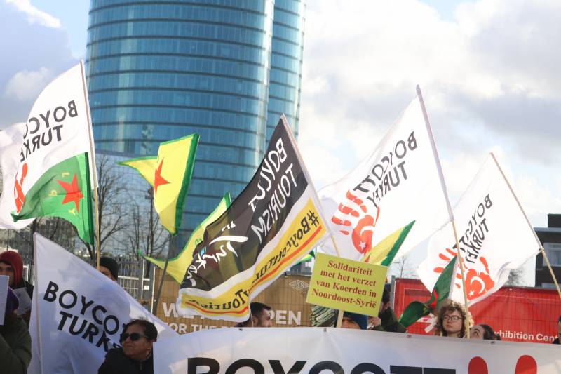 Koerden demonstreren tegen aanwezigheid Turkije