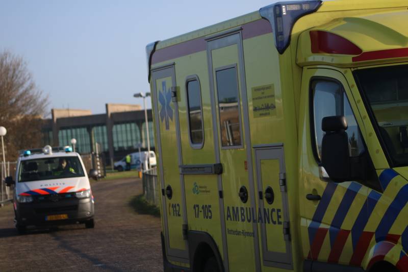 Zoekactie na mogelijk persoon te water bij waterzuivering