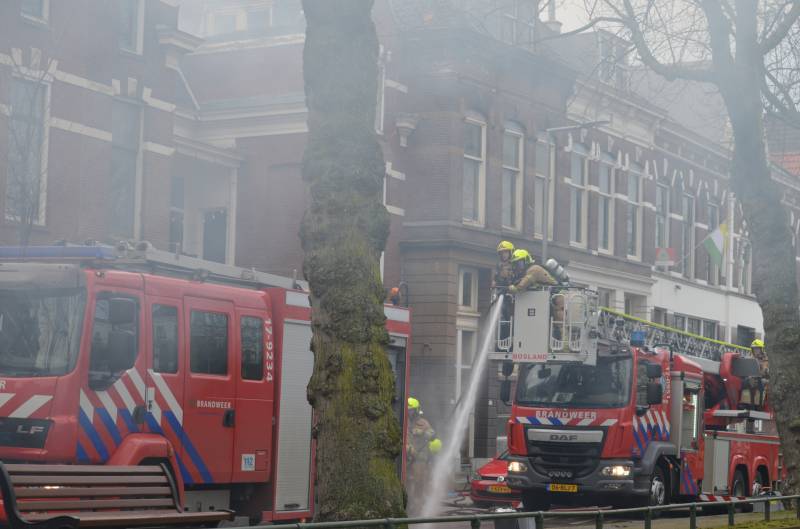 Veel rook bij brand in appartementencomplex