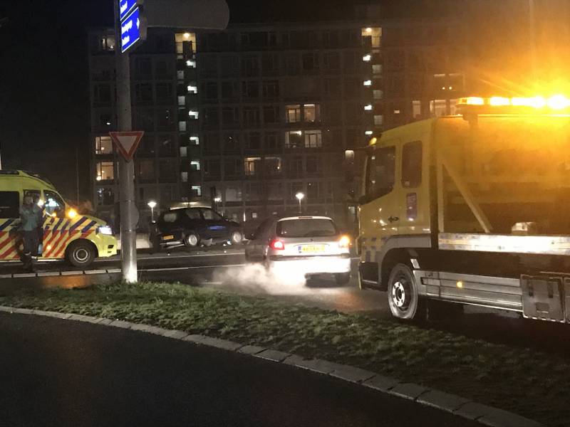 Schade na eenzijdige aanrijding op rotonde