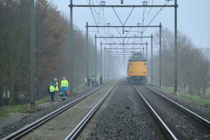 Geen treinverkeer na aanrijding met trein