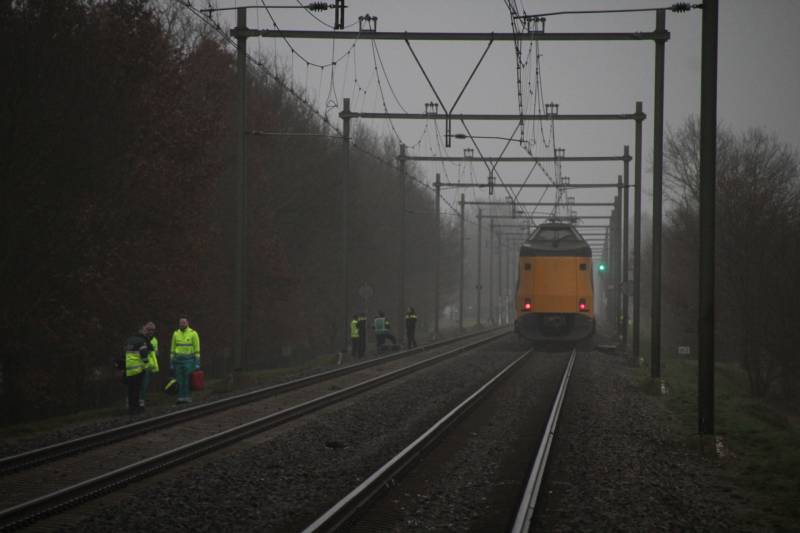 Geen treinverkeer na aanrijding met trein