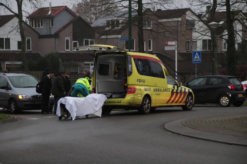 Overstekende fietsster aangereden