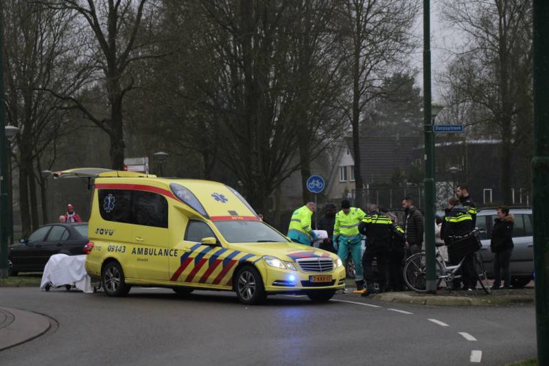 Overstekende fietsster aangereden