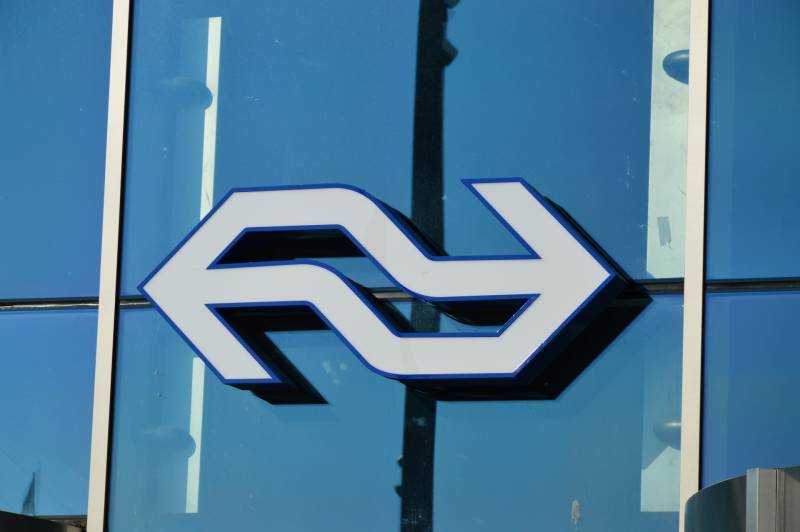 Geen treinverkeer en station ontruimd