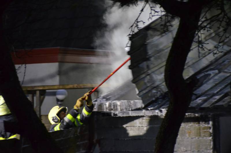 Veel schade na uitslaande woningbrand