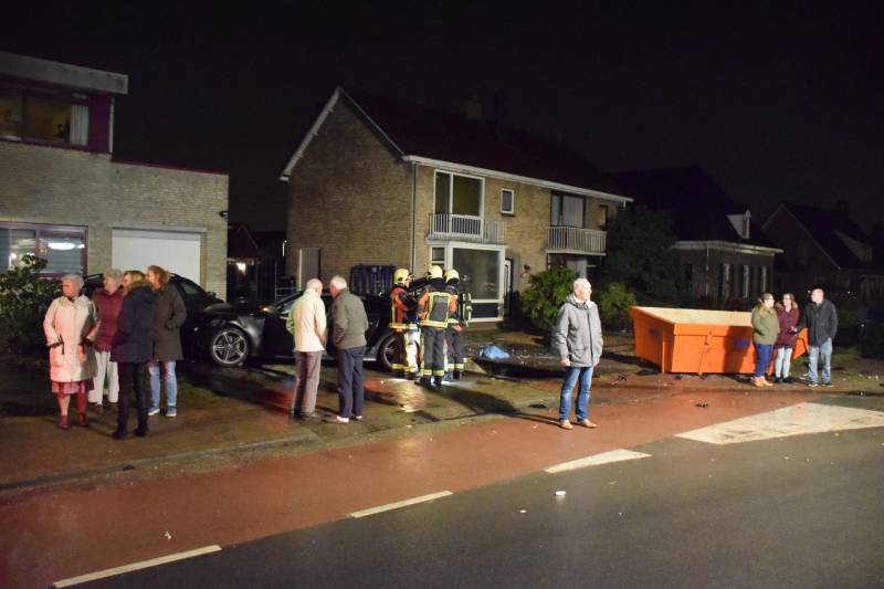 Bestuurder dure auto vlucht na eenzijdig ongeval