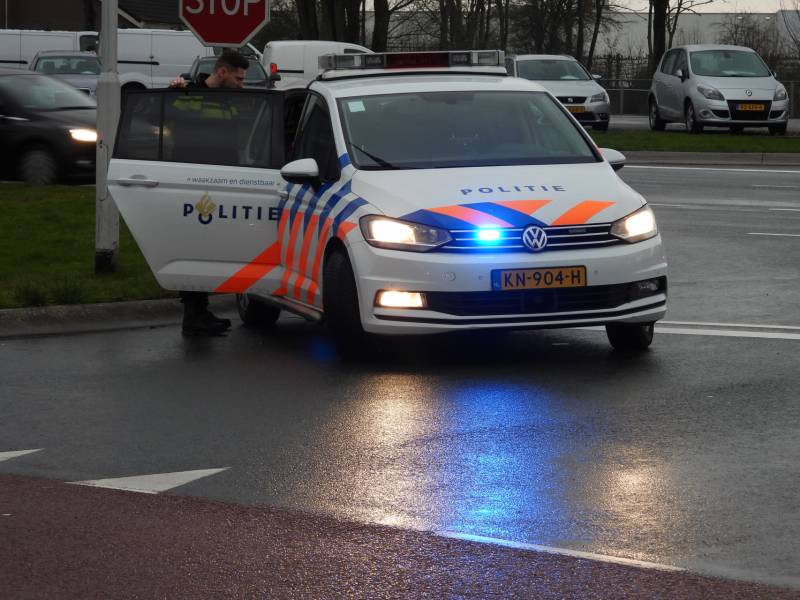 E-bikester gewond na botsing met auto