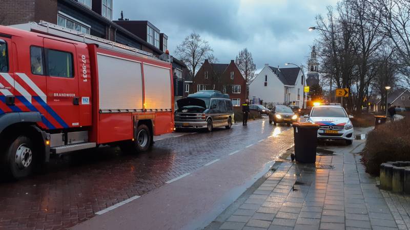 Flinke verkeershinder door brand in busje